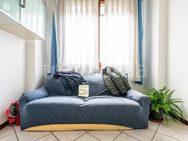 Affittasi bilocale ad Alzano Lombardo via Meer, 2