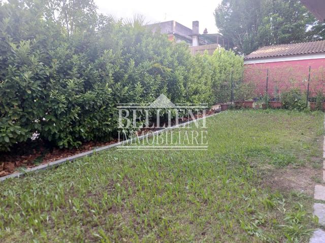 AFFITTASI BILOCALE ARREDATO CON GIARDINO E CANTINA A VICENZA