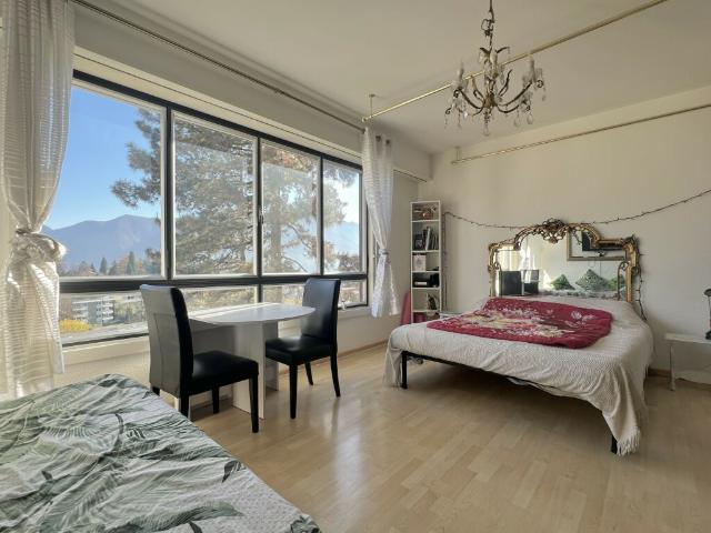 AFFITTASI ELEGANTE 1.5 LOCALI CON VISTA APERTA A LUGANO