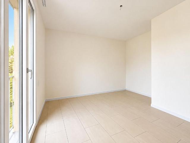 AFFITTASI MODERNO 3.5 LOCALI CON PARCO RESIDENZIALE A STABIO