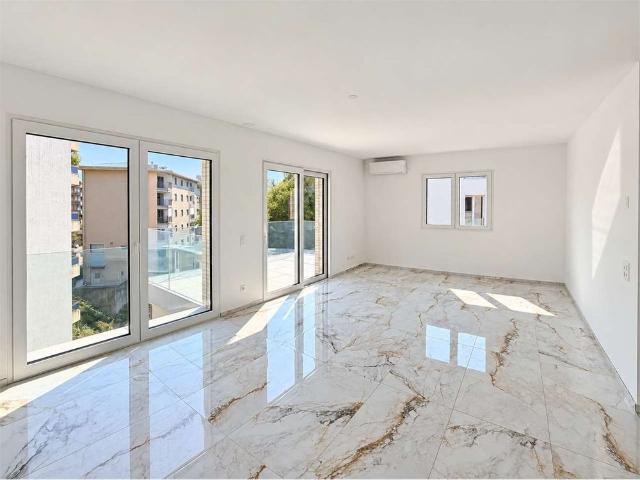 Affittasi moderno 3.5 locali in zona residenziale