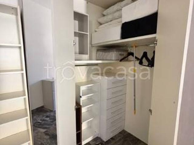 Affittasi monolocale a Milano, Vigentino Fatima