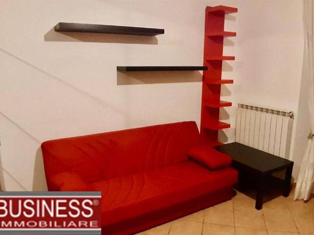 Affittasi monolocale a Milano, Farini