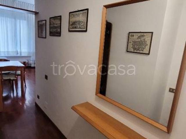 Affittasi monolocale a Milano, Porta Nuova