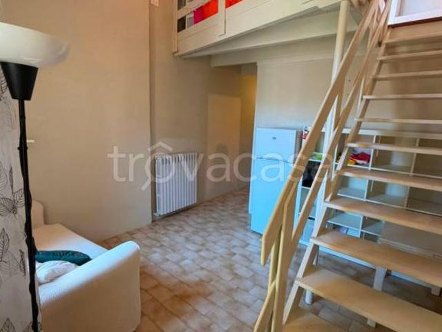 Affittasi monolocale a Bologna via Palestro, 21, Saragozza dentro le Mura
