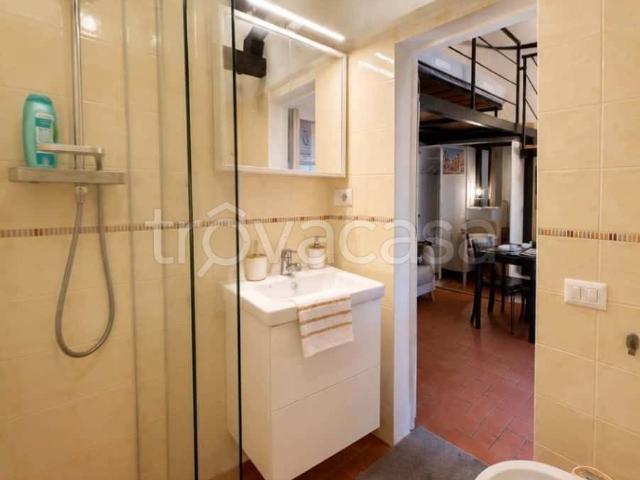 Affittasi monolocale a Bologna via Parigi, Centro Storico