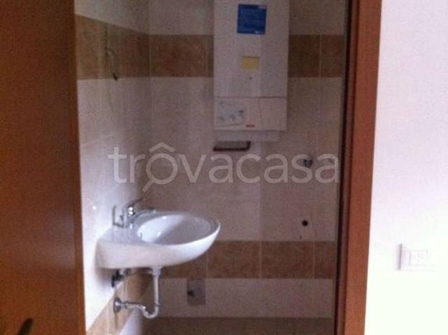 Affittasi monolocale a Luino via Creva