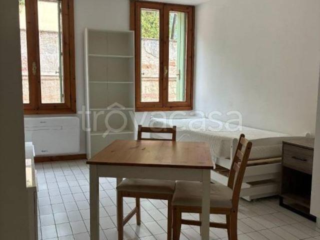 Affittasi monolocale a Vicenza, Centro città