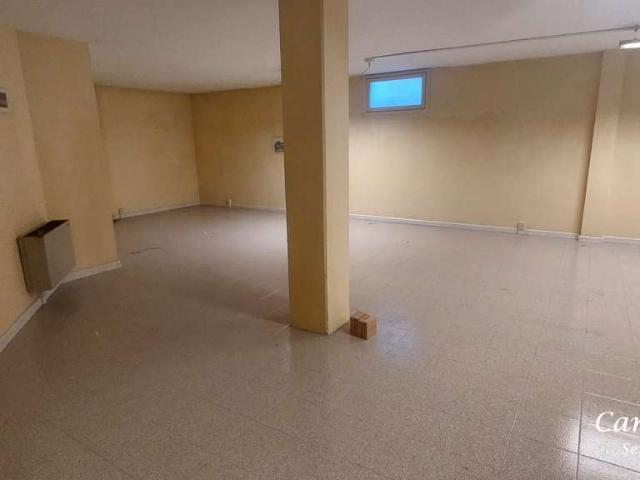 AFFITTASI MAGAZZINO DI AMPIA METRATURA NELLA ZONA CENTRALISSIMA DI SPOLETO