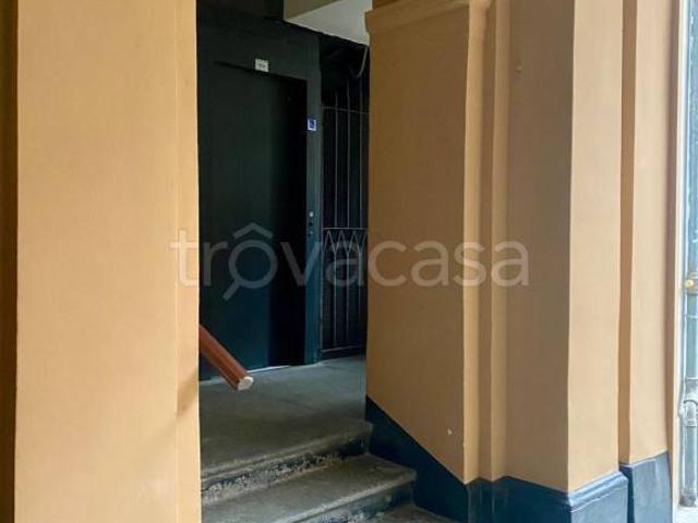 Affittasi mansarda a Torino via Eusebio Bava, 7, Giardini Reali