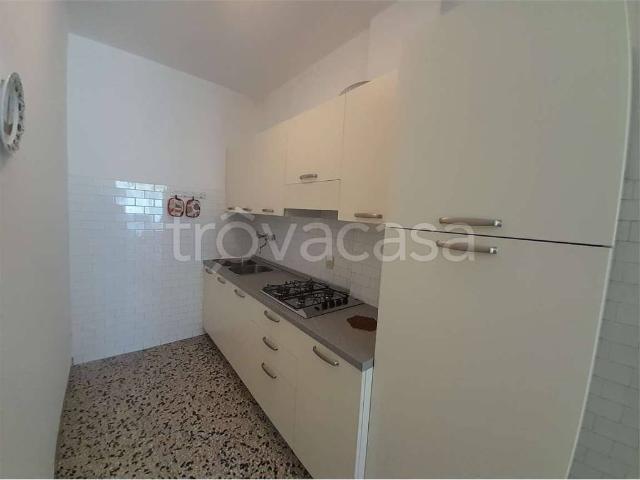 Affittasi quadrilocale a Jesolo via dei pioppi, 30 32