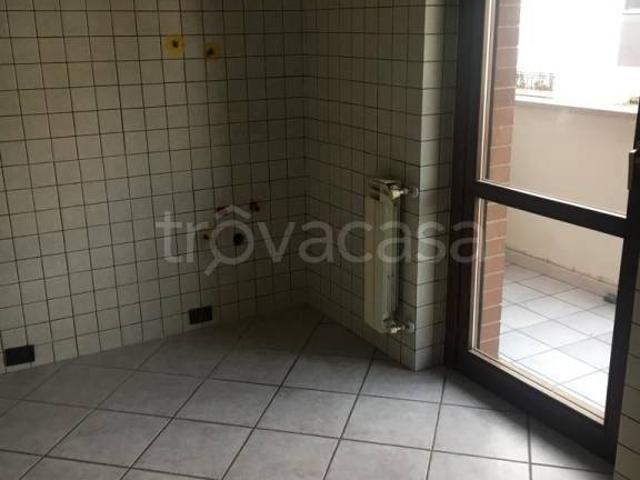 Affittasi quadrilocale a Latina via Alessandro Scarlatti, Q5