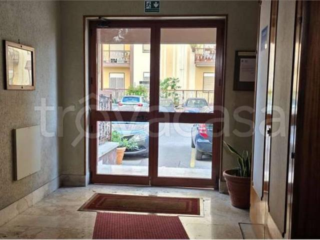 Affittasi quadrilocale a Palermo via Michele Titone, 18, Calatafimi Bassa Indipendenza