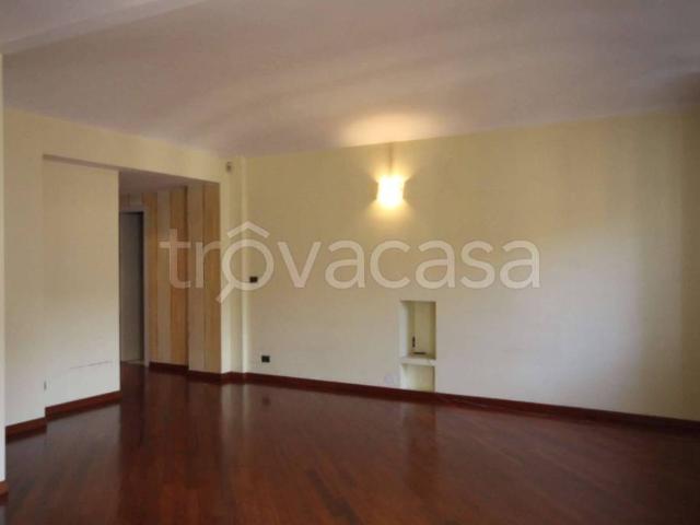 Affittasi quadrilocale a Torino via Vittorio Amedeo II 15, Cittadella