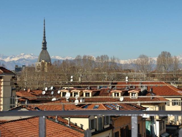 Affittasi quadrilocale a Torino via Lodovica, Gran Madre Crimea