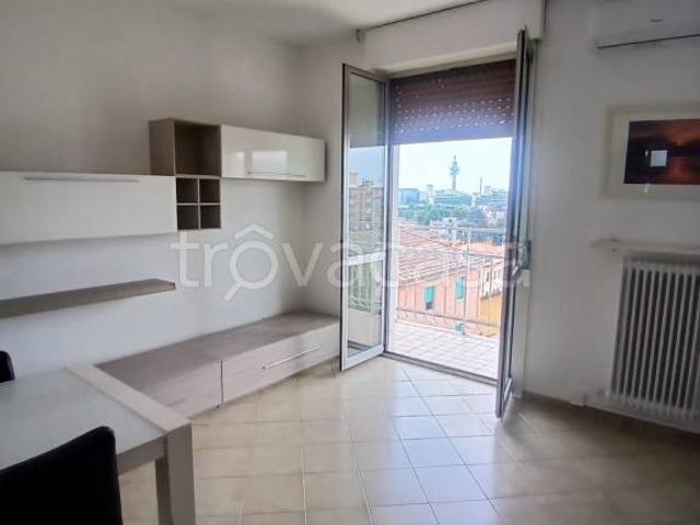 Affittasi trilocale a Cologno Monzese viale Emilia, 74