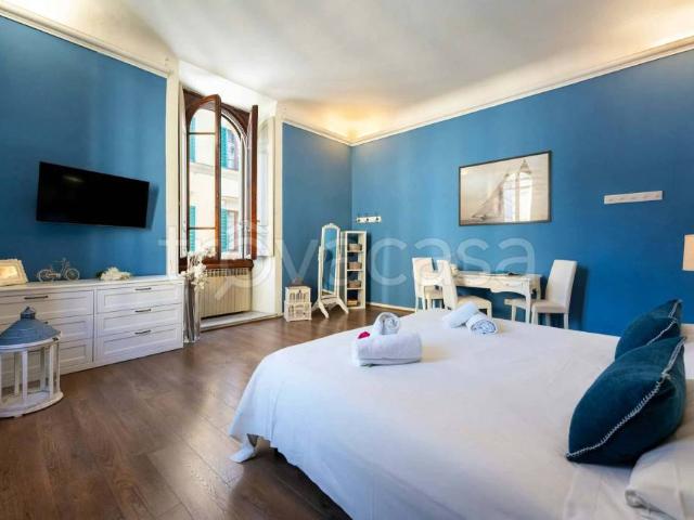 Affittasi trilocale a Firenze via degli Speziali, Piazza della Repubblica