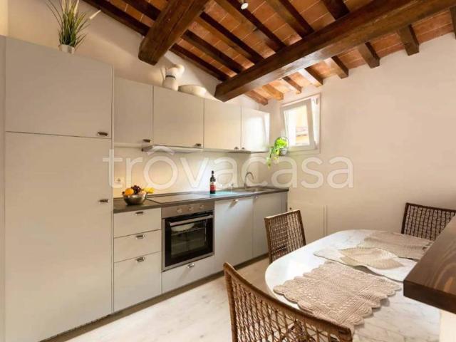 Affittasi trilocale a Firenze via dell'Albero, Borgo Ognissanti Il Prato