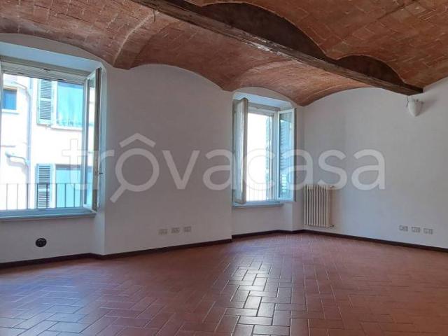 Affittasi trilocale a Mantova piazza Felice Cavallotti, Centro