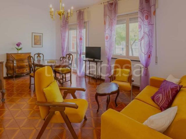 Affittasi trilocale a Santa Margherita Ligure via Garibotti