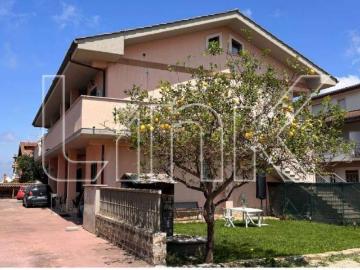 Affittasi trilocale a Pomezia via dei Lerici