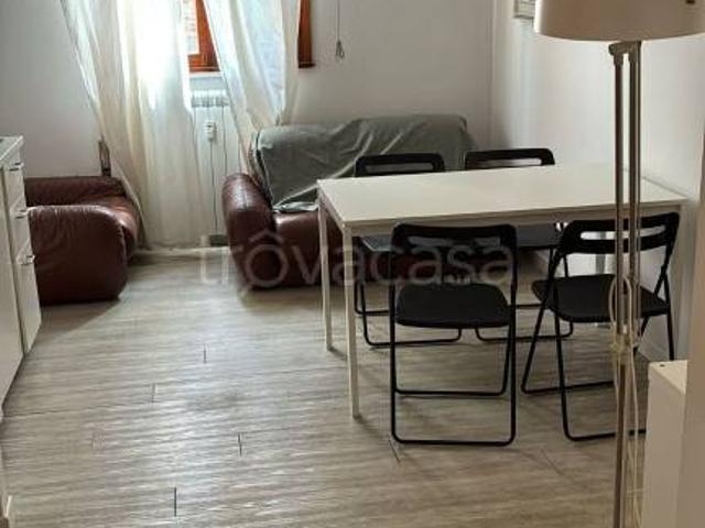 Affittasi trilocale a Padova via Roma, Piazze Duomo