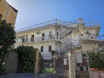 Affittasi trilocale a Palermo via Tolomea, 14, Mondello Valdesi