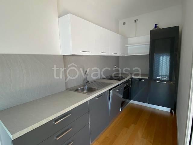 Affittasi trilocale a Parma, San Leonardo
