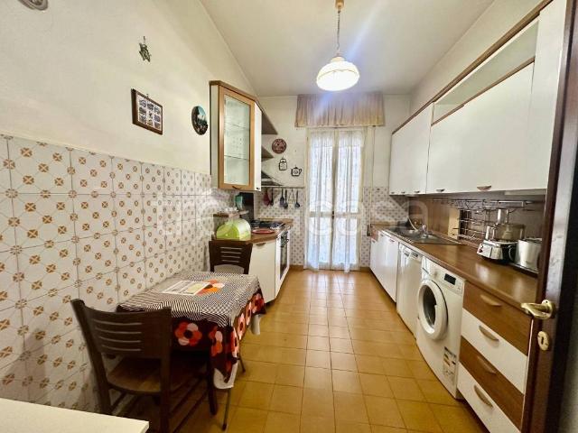 Affittasi trilocale a Roma via delle Baleari, 90, Ostia Ponente