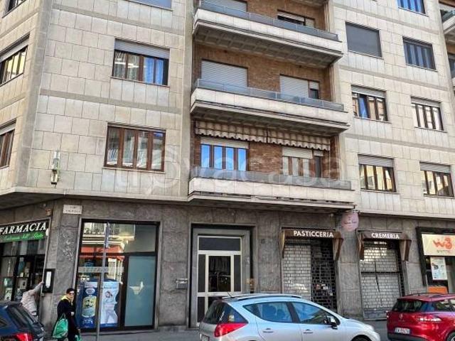 Affittasi trilocale a Torino via Tripoli, 15, Santa Rita