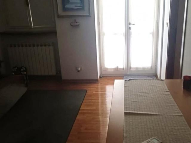 Affittasi trilocale a Trieste via Imbriani, Centro città