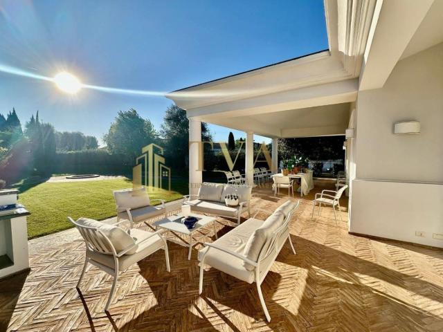 Affittasi Villa, CASAL PALOCCO PRESTIGIOSA VILLA UNIFAMILIARE Annunci Roma, Frazione Casal Palocco Rif.639539