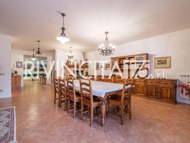 Affittasi Villa, Appartamento in villa Annunci Roma, Zona Casal Lumbroso Rif.599008