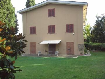 Affittasi Villa, Giustiniana VILLE in affitto, giardino, posto auto, portiere Annunci Roma, Frazione La Giustiniana Rif.628457