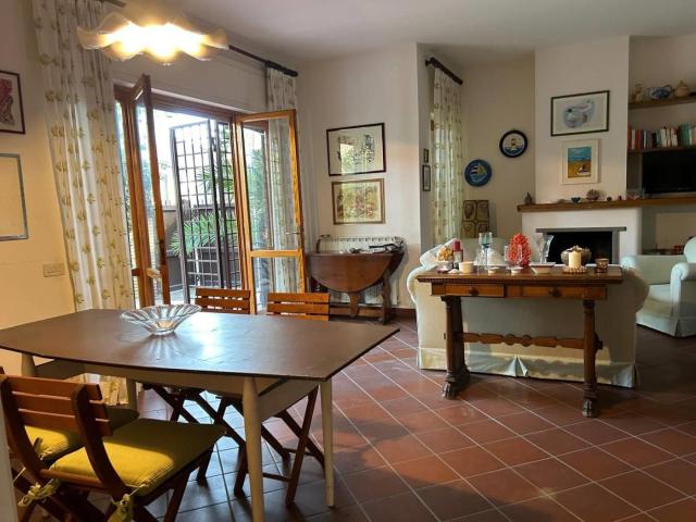 Affittasi Villa, Fregene centro villa unifamiliare Annunci Fiumicino, Frazione Fregene Rif.642517