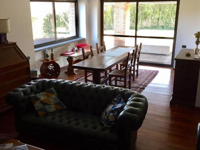 Affittasi Villa, Olgiata Villa bellissima bifamiliare con giardino Annunci Roma, Zona Olgiata Rif.406110
