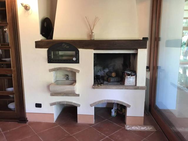 Affittasi Villa, Olgiata elegante Villa sul golf con piscina a spa Annunci Roma, Zona Olgiata Rif.378620