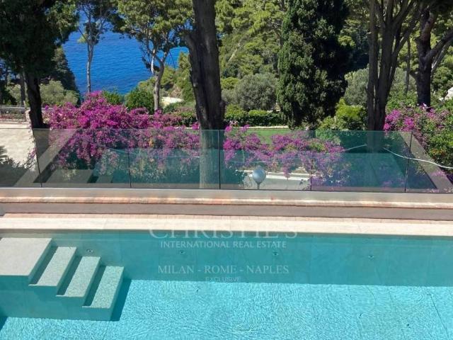 Affittasi villa singola a Capri via Tragara