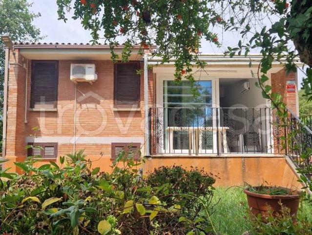 Affittasi villa singola a Latina via Tremiti, 2, Latina Lido