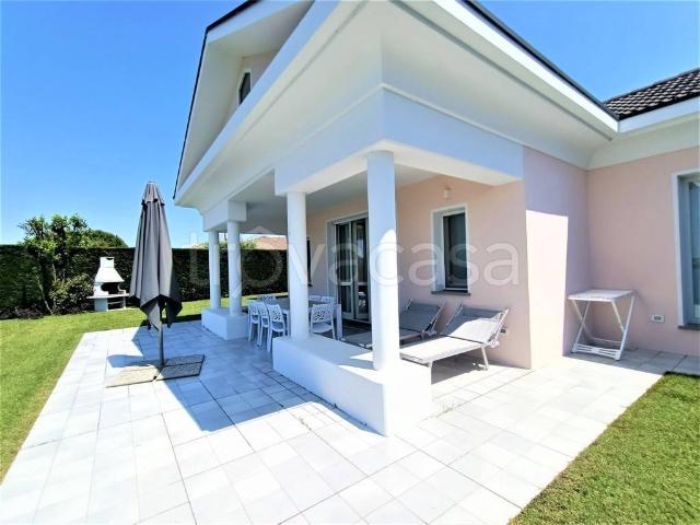 Affittasi villa singola a Rosolina via Decima Ovest, 7, Isola Albarella