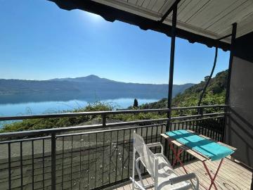 Affittasi Villa, Stanze Vista Lago con Bagno Privato Castel Gandolfo Annunci Castel Gandolfo Roma Rif.639721