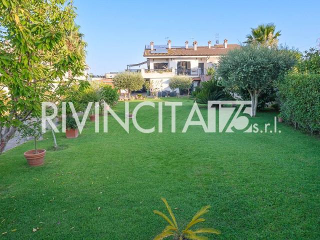 Affittasi Villa, Porzione di villa quadrifamiliare Annunci Roma, Zona Casal Lumbroso Rif.599006
