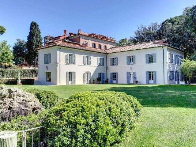 Affittasi Villa, Villa con piscina Circo Massimo Annunci Roma, Zona Aventino Rif.607483