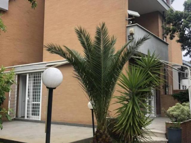 Affittasi Villa, VILLA DI RAPPRESENTANZA DISPONIBILE MAGGIO E GIUGNO Annunci Fiumicino, Frazione Fregene Rif.644057