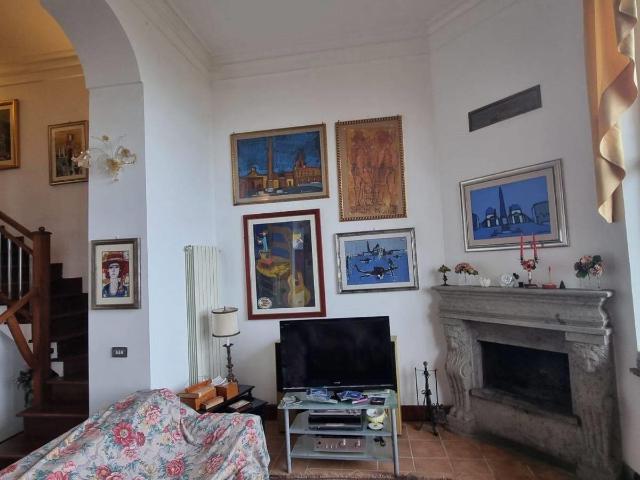 Affittasi Villa, Villa in affitto Monte Compatri Annunci Roma Roma Rif.651189