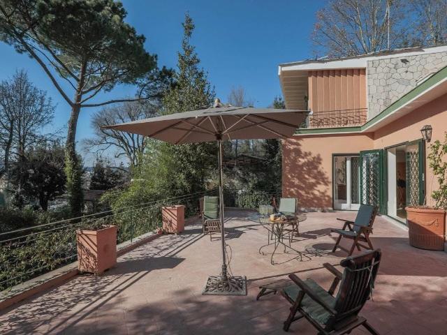 Affittasi Villa, Villa Indipendente Via di Villa Ruffo Annunci Roma, Zona Flaminio Rif.15528