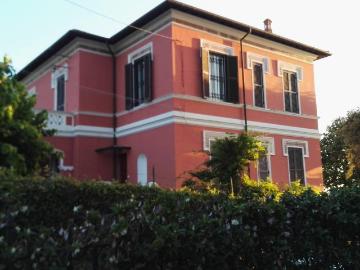 Affittasi Villa, Villa panoramica vista Roma e mare Annunci Marino Roma Rif.633858
