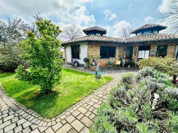 Affittasi Villa, Villa unifamiliare Annunci Velletri Roma Rif.642617