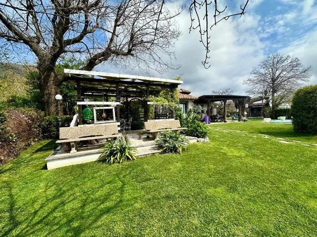 Affittasi Villa, Villa unifamiliare Annunci Velletri Roma Rif.642617