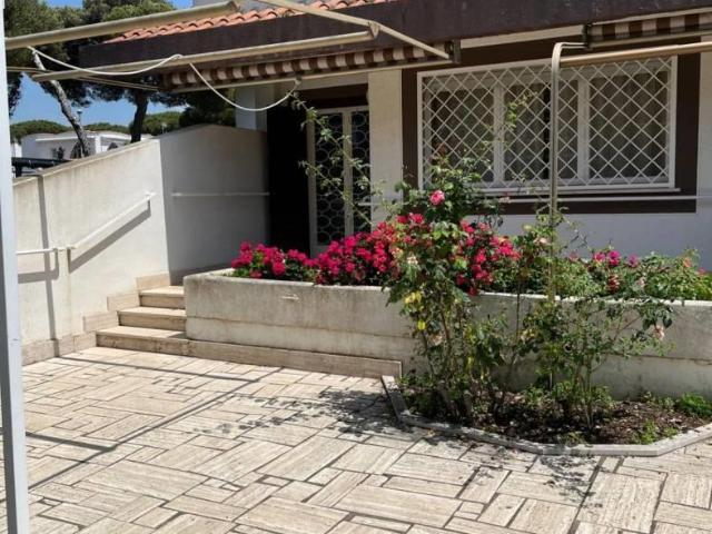 Affittasi Villetta a schiera, LOCAZIONE STAGIONALE SANTA SEVERA SANTA MARINELLA Annunci Santa Marinella Roma Rif.630335